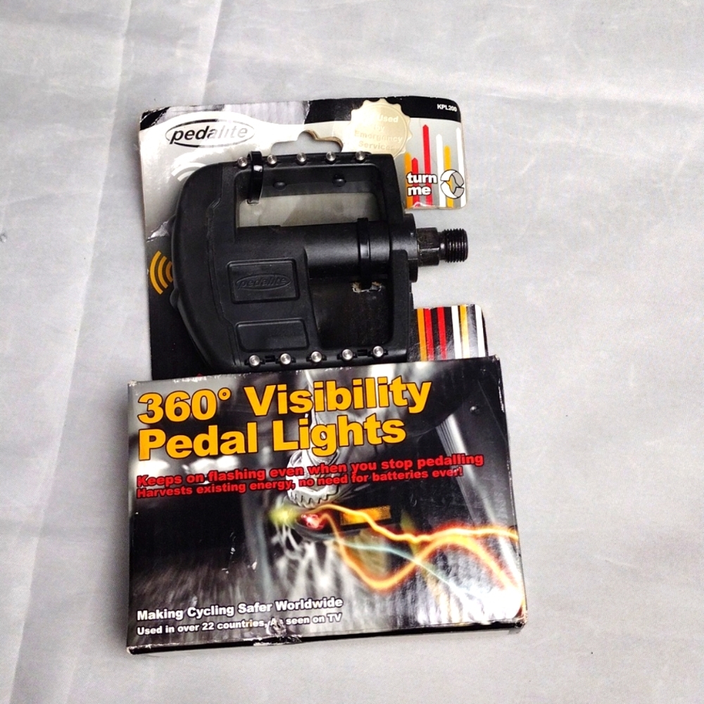 Pedalite 360° visibility pedal lights